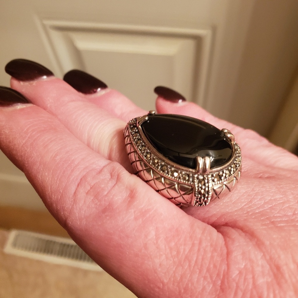 Ring - Picture 5 of 5